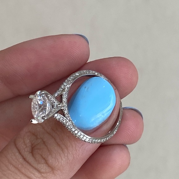 Moissanite diamond engagement ring 2 carats - Picture 2 of 11